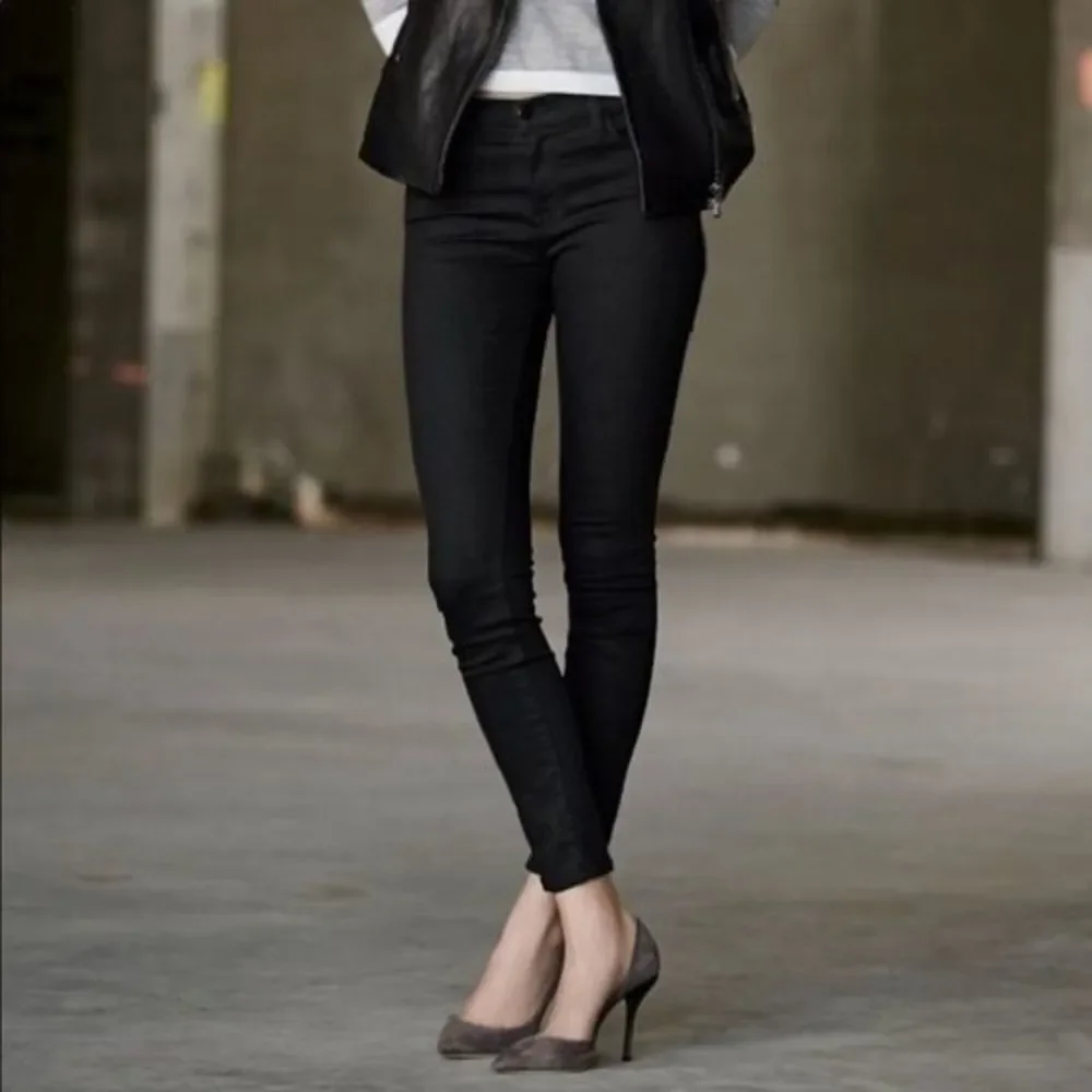 J Brand, black skinny leg jean, size 27
